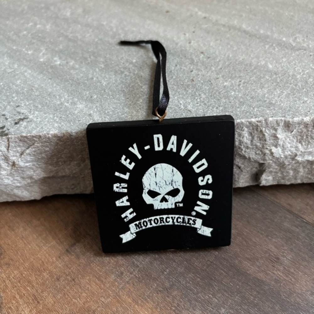 Harley-Davidson Motorcycles Skull Black‎ White Wooden Christmas Ornament NEW